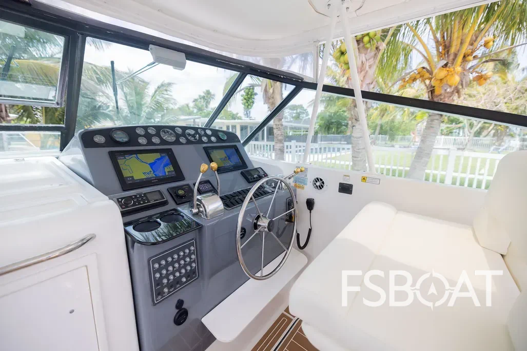 2000 Tiara Yachts 4100 Open - Media 4