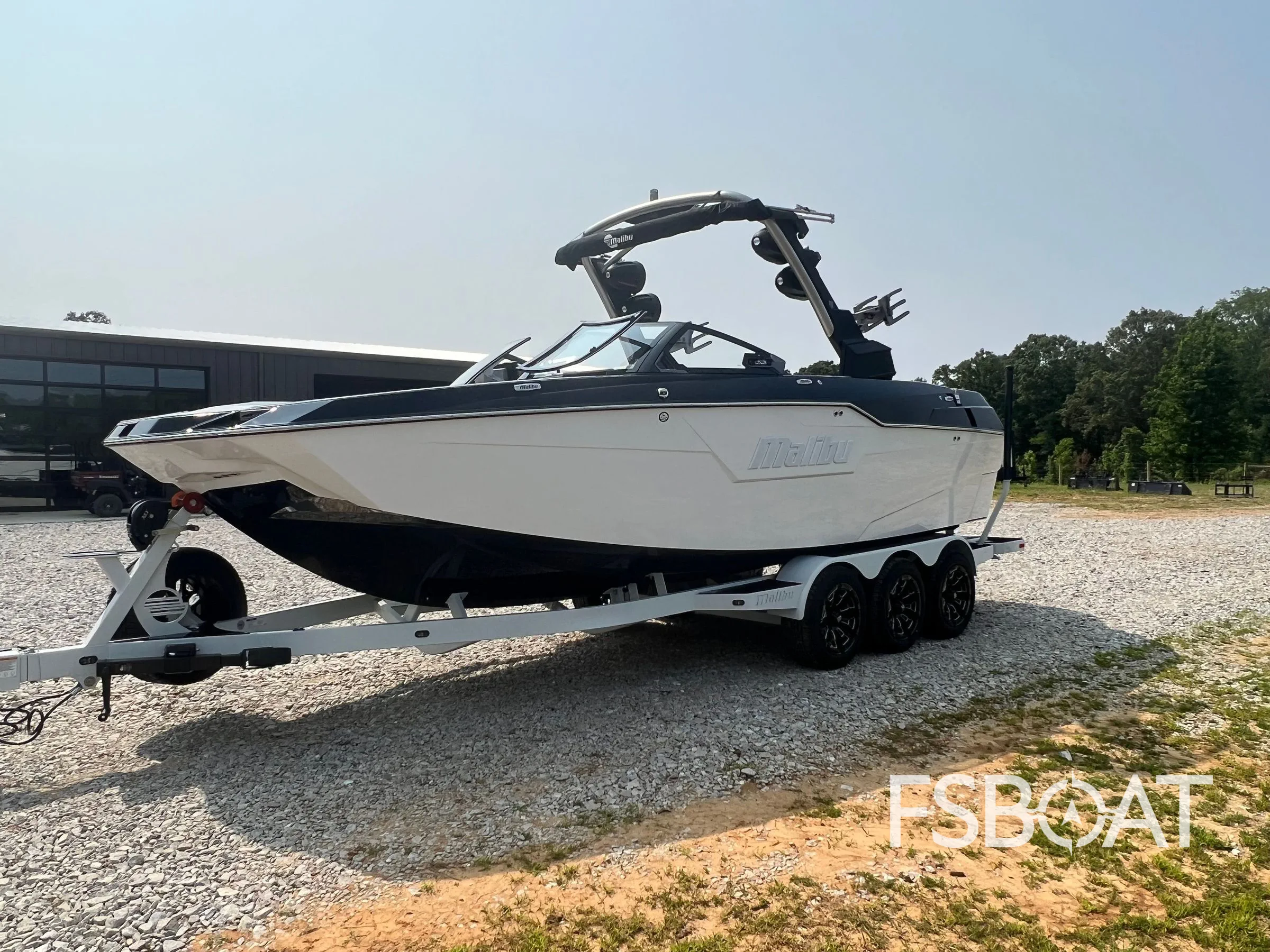 2023 Malibu M240 - Media 4