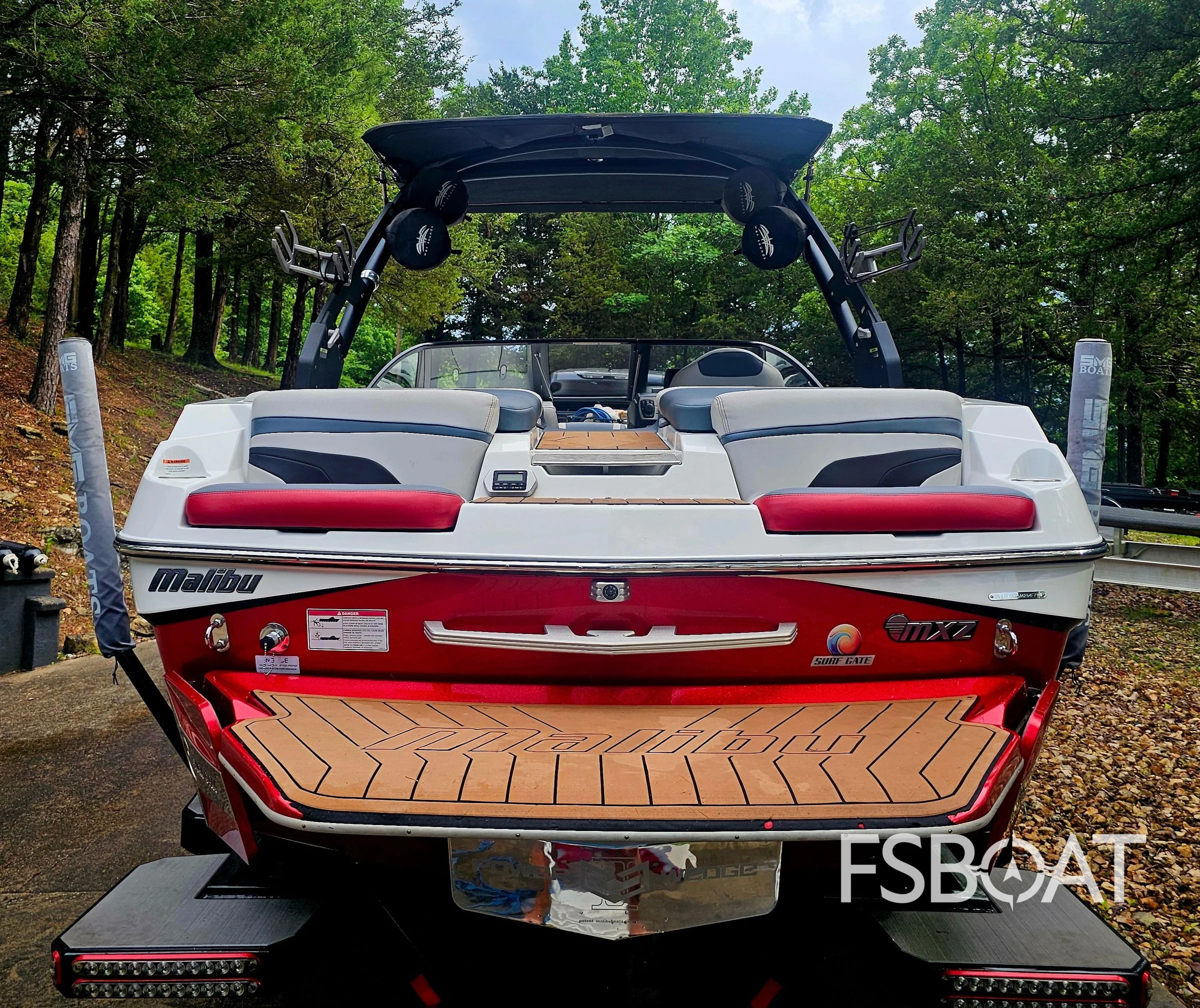 2017 Malibu Wakesetter 22 MXZ - Media 10