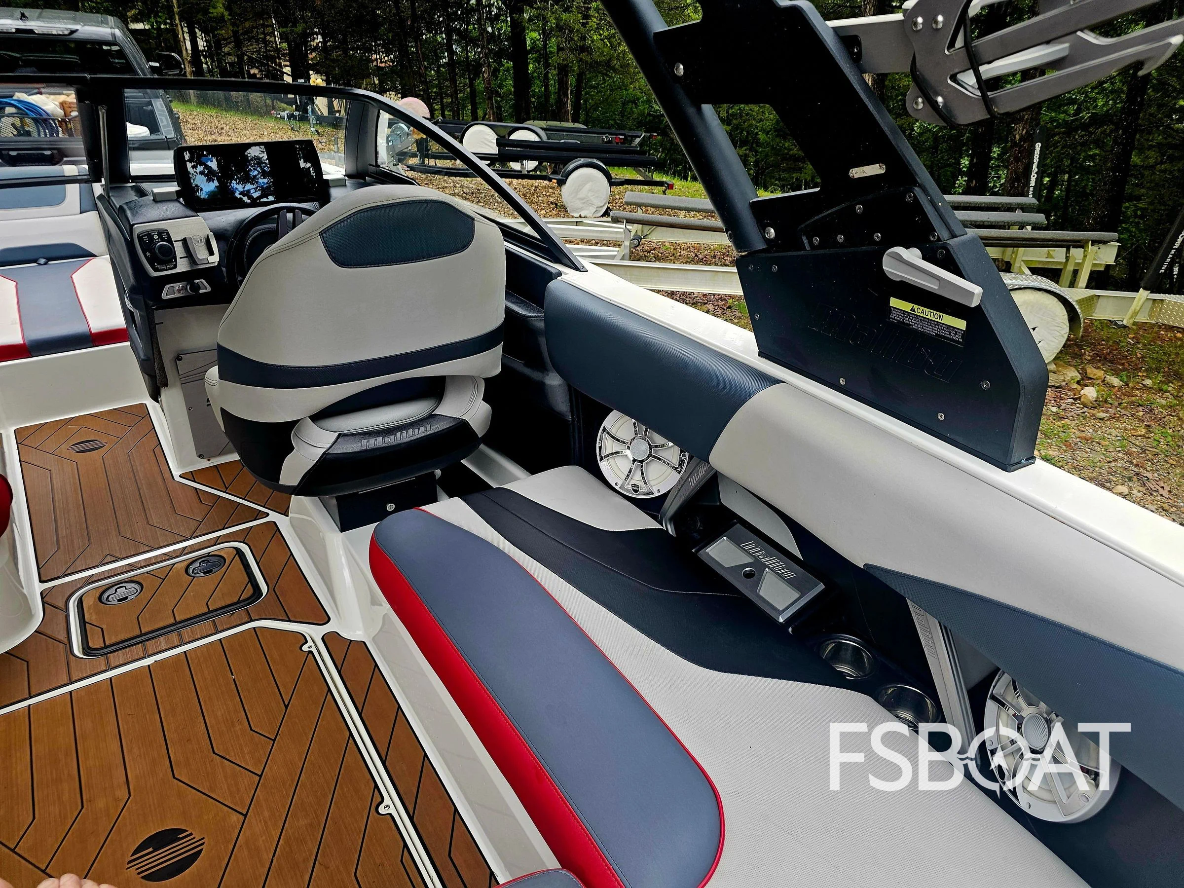 2017 Malibu Wakesetter 22 MXZ - Media 14