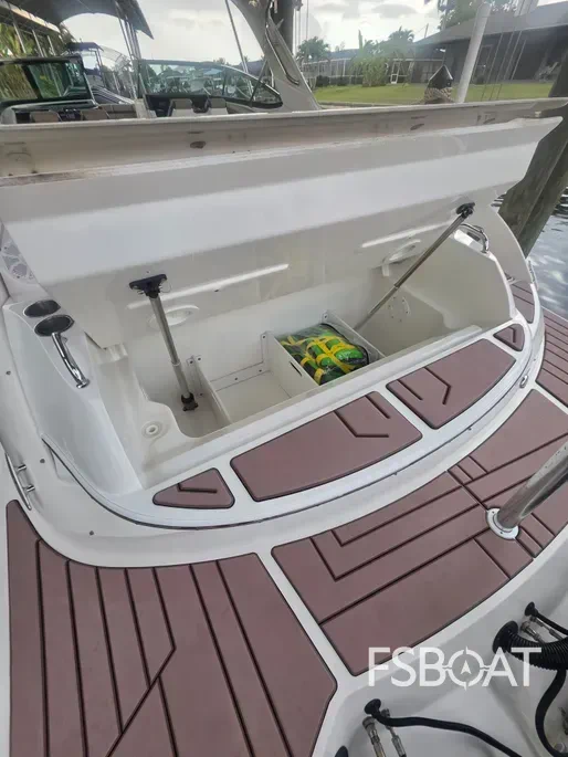 2018 Sea Ray SLX 350 Outboard - Media 19