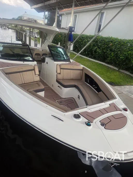 2018 Sea Ray SLX 350 Outboard - Media 7