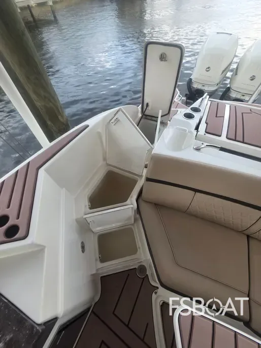 2018 Sea Ray SLX 350 Outboard - Media 15