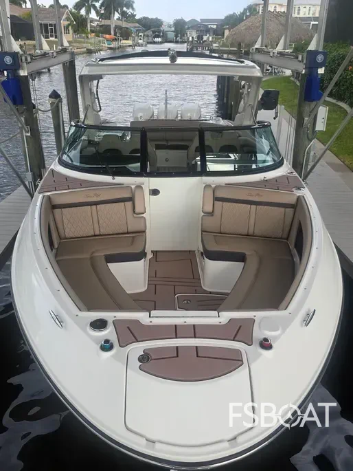 2018 Sea Ray SLX 350 Outboard - Media 6