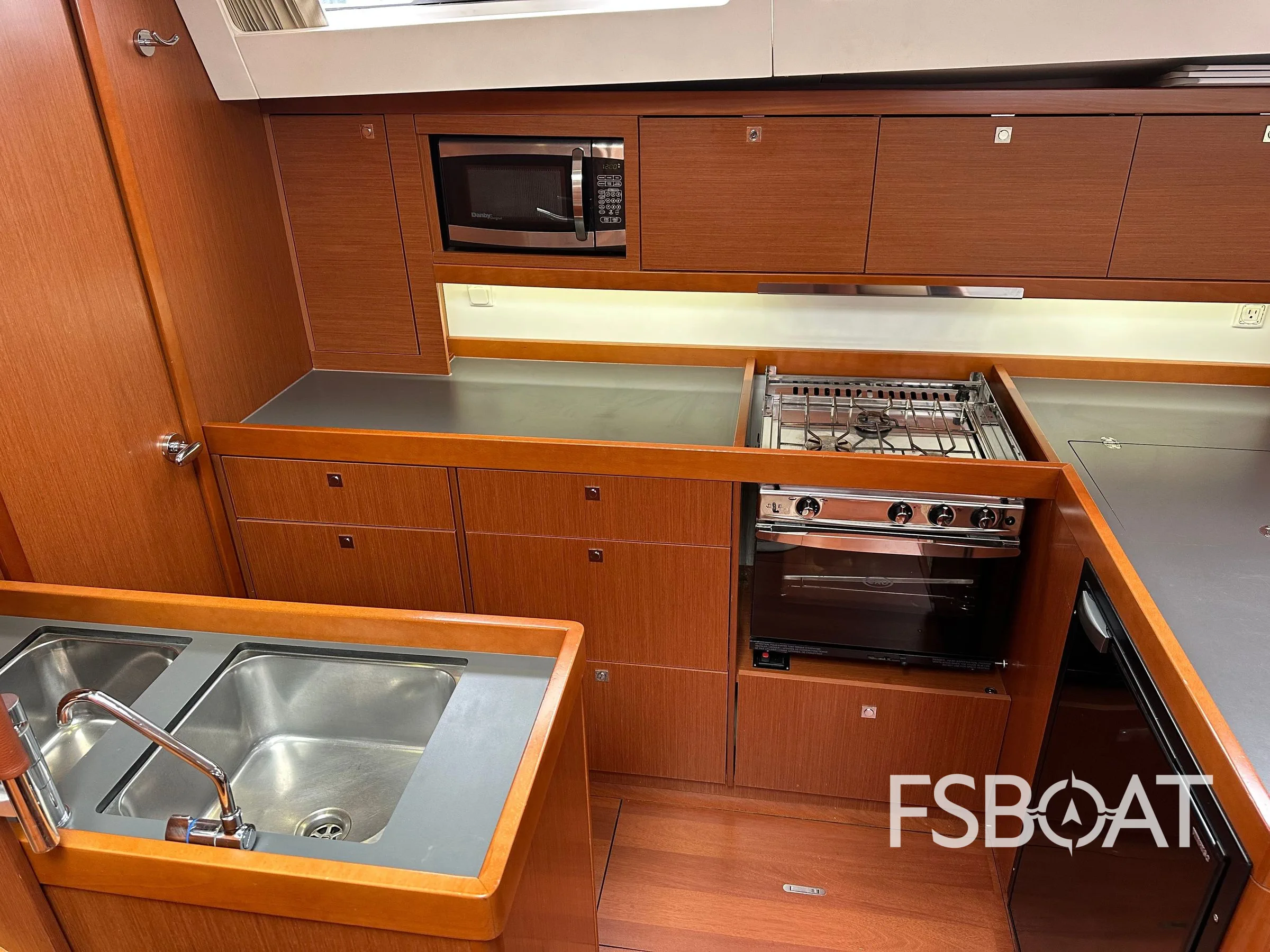 2014 Beneteau Oceanis 48 - Media 5