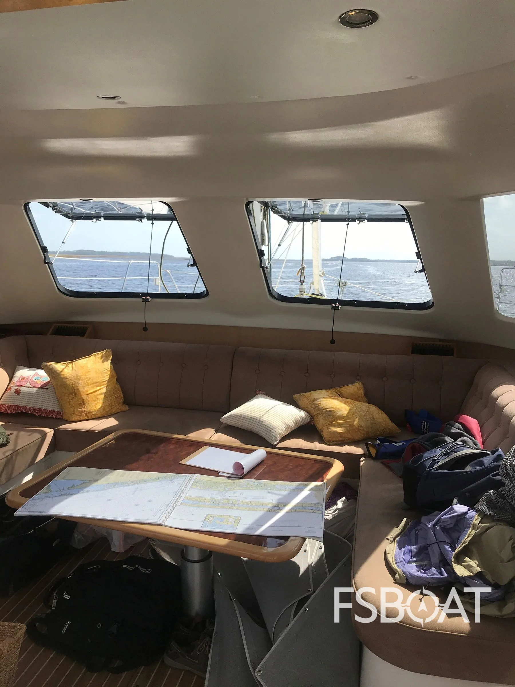 2010 Seawind 1160 Deluxe - Media 21