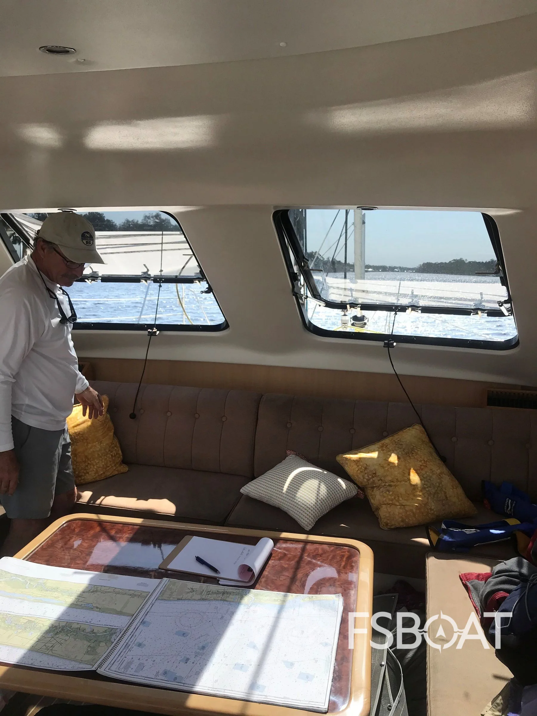 2010 Seawind 1160 Deluxe - Media 11