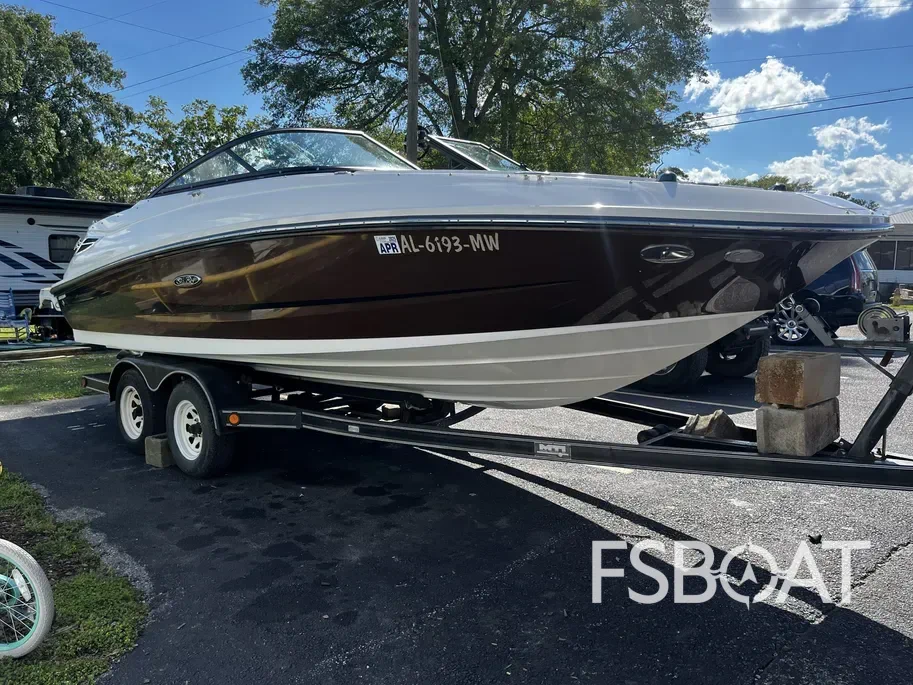 2016 Sea Ray 220 Sundeck - Media 11