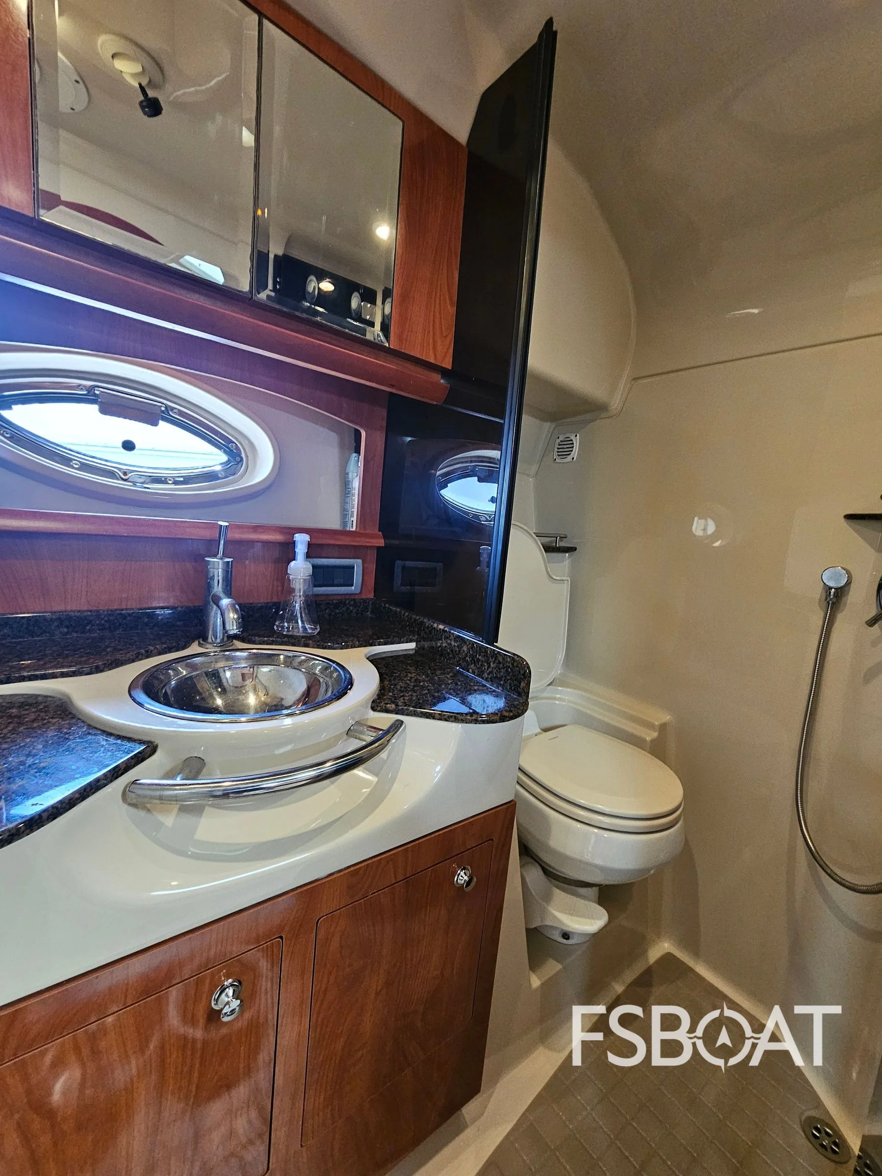 2006 Four Winns Vista 348 - Media 15