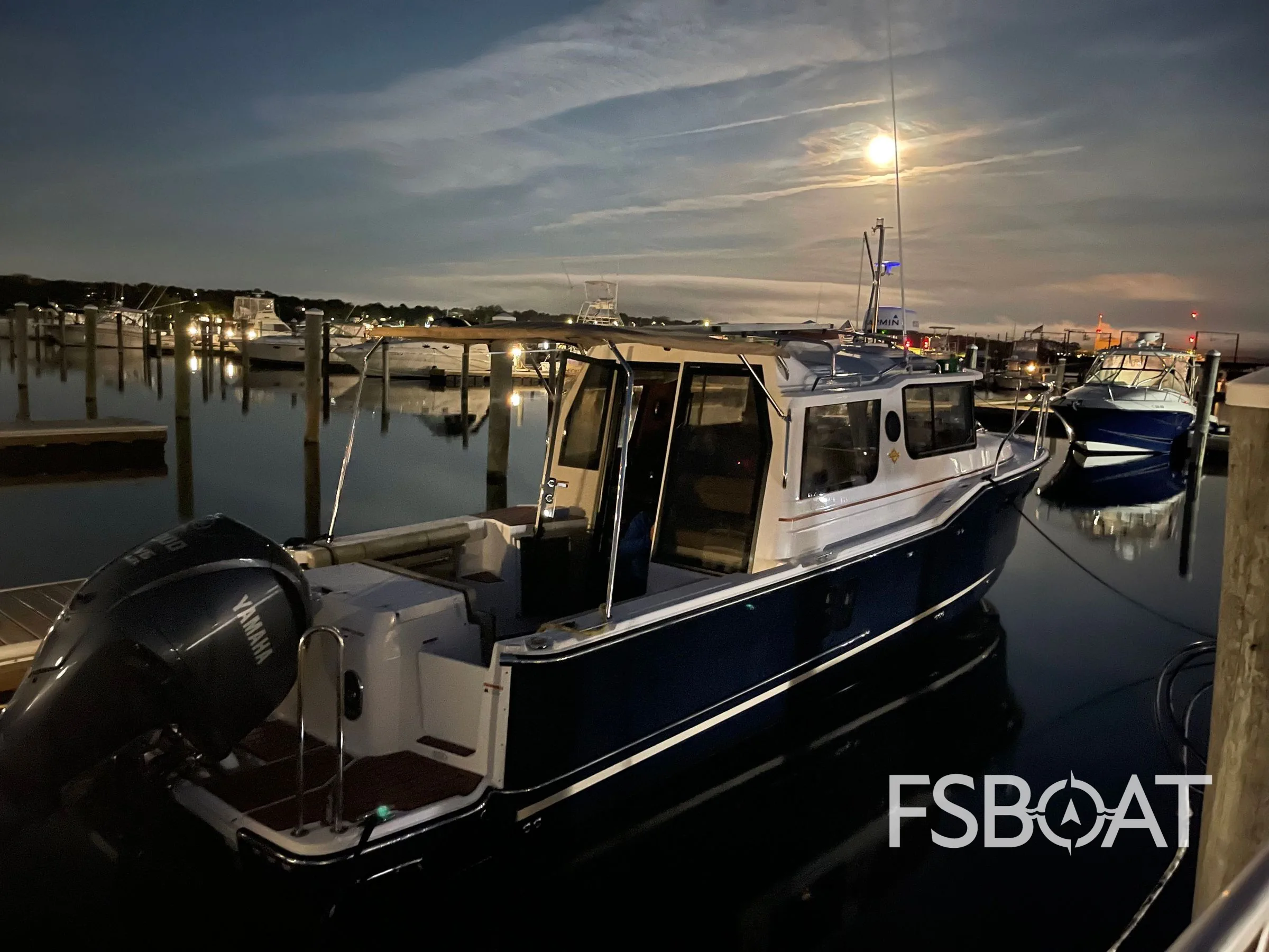 2022 Ranger Tugs R-27 - Media 6