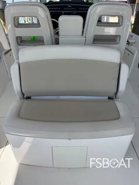 2017 Boston Whaler 330 Outrage - Media 7