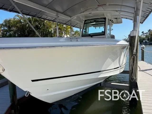 2017 Boston Whaler 330 Outrage - Media 8
