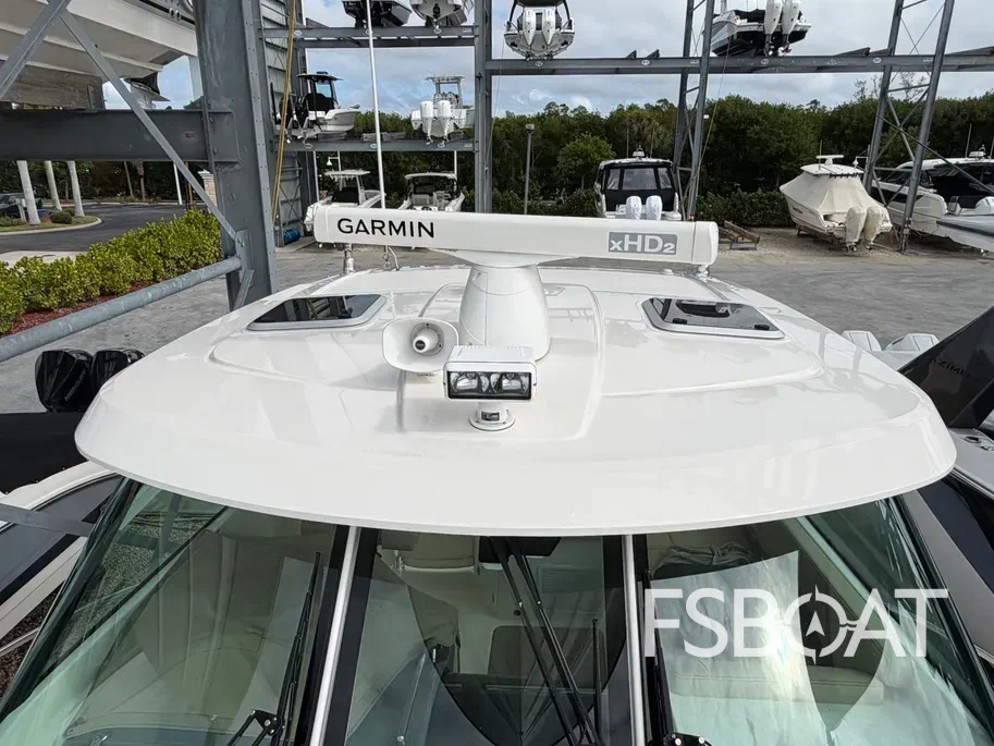 2017 Pursuit OS 385 Offshore - Media 23