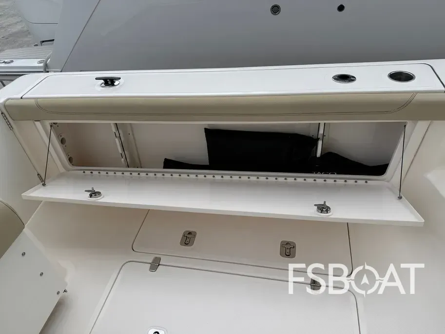 2017 Pursuit OS 385 Offshore - Media 12