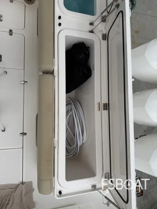 2017 Pursuit OS 385 Offshore - Media 10