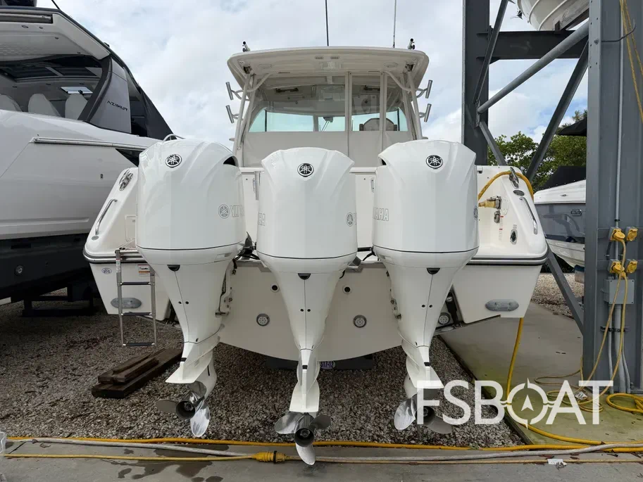 2017 Pursuit OS 385 Offshore - Media 6
