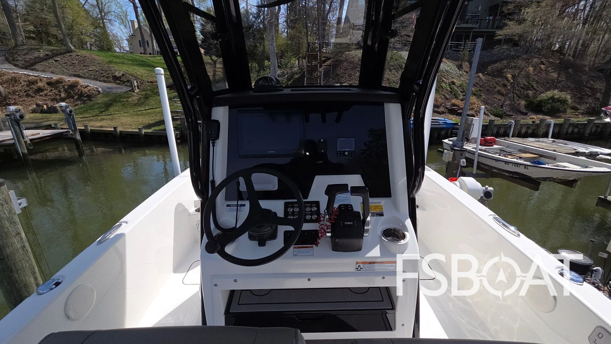 2022 World Cat 235 CC - Media 8