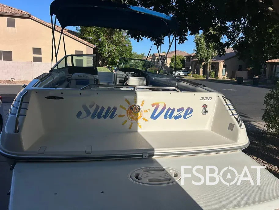 1994 Sea Ray 220 Bow Rider - Media 4