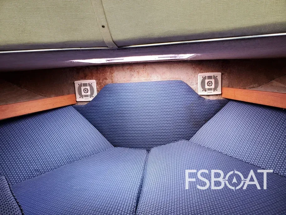 1987 Blackfin Flybridge - Media 17
