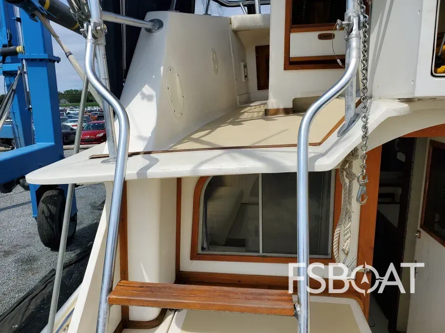 1987 Blackfin Flybridge - Media 8