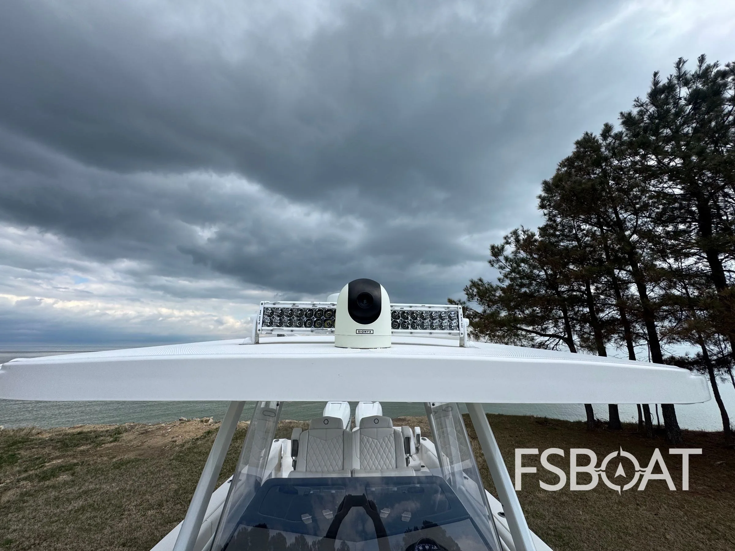 2019 Fountain 34 Center Console - Media 16