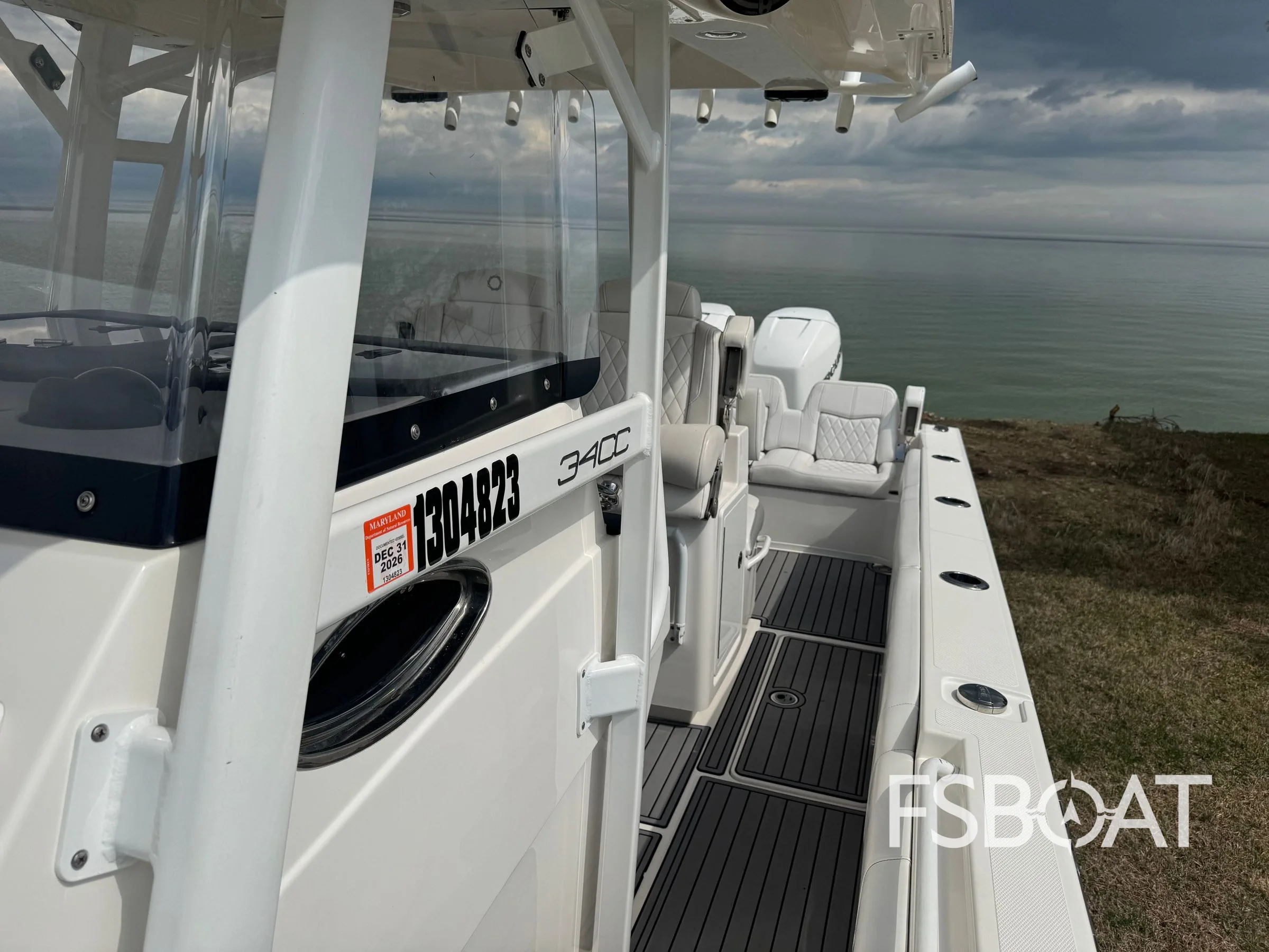 2019 Fountain 34 Center Console - Media 14