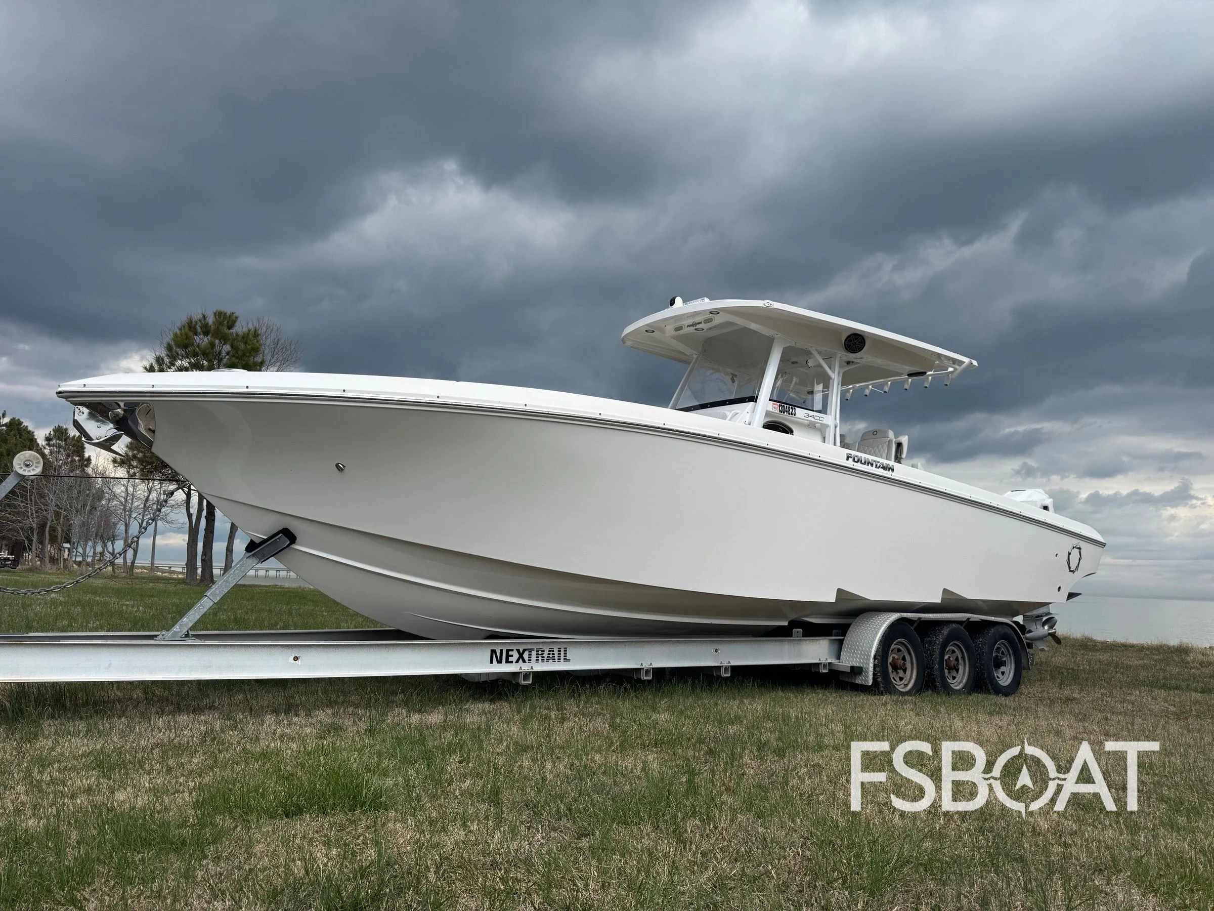 2019 Fountain 34 Center Console - Media 2