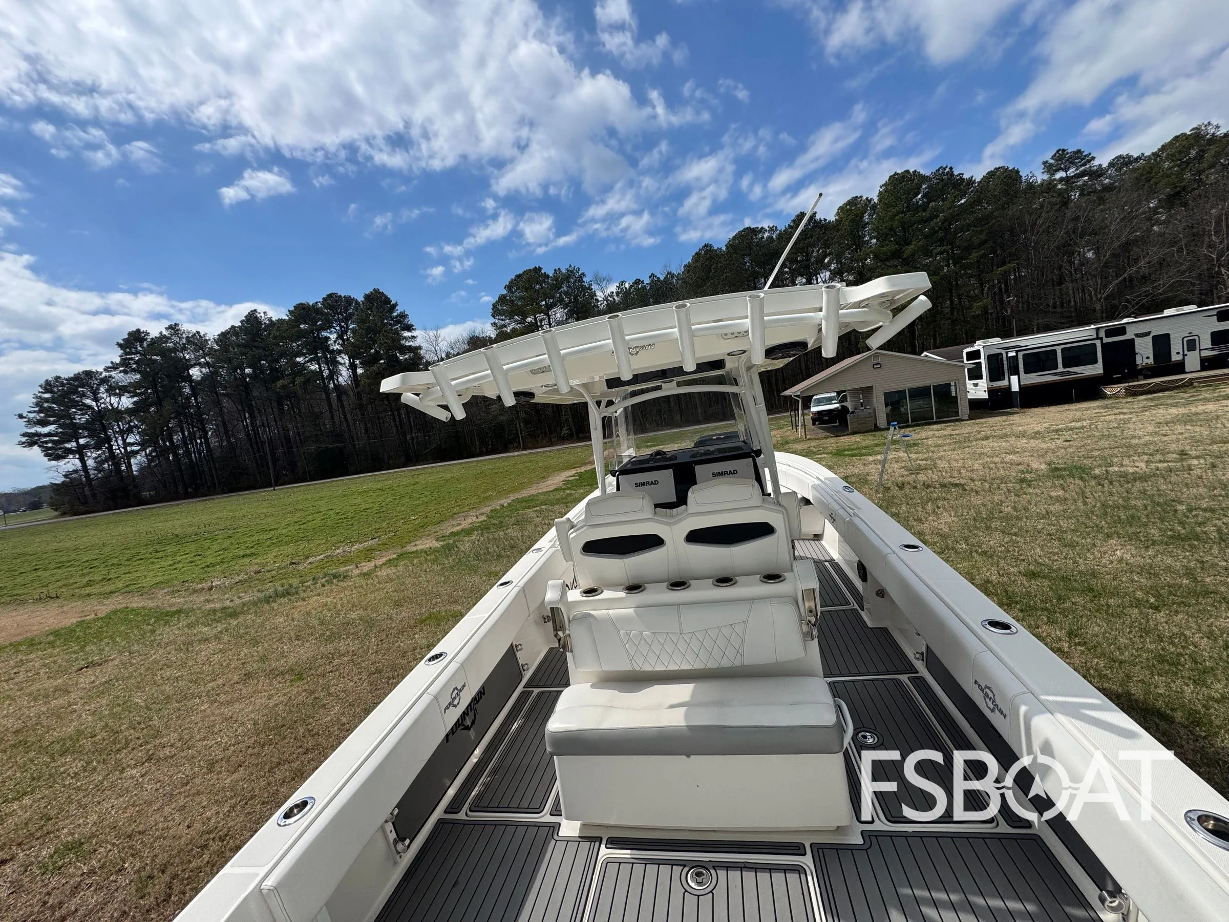 2019 Fountain 34 Center Console - Media 12