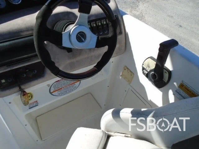 2000 Chaparral Sunesta 232 - Media 11