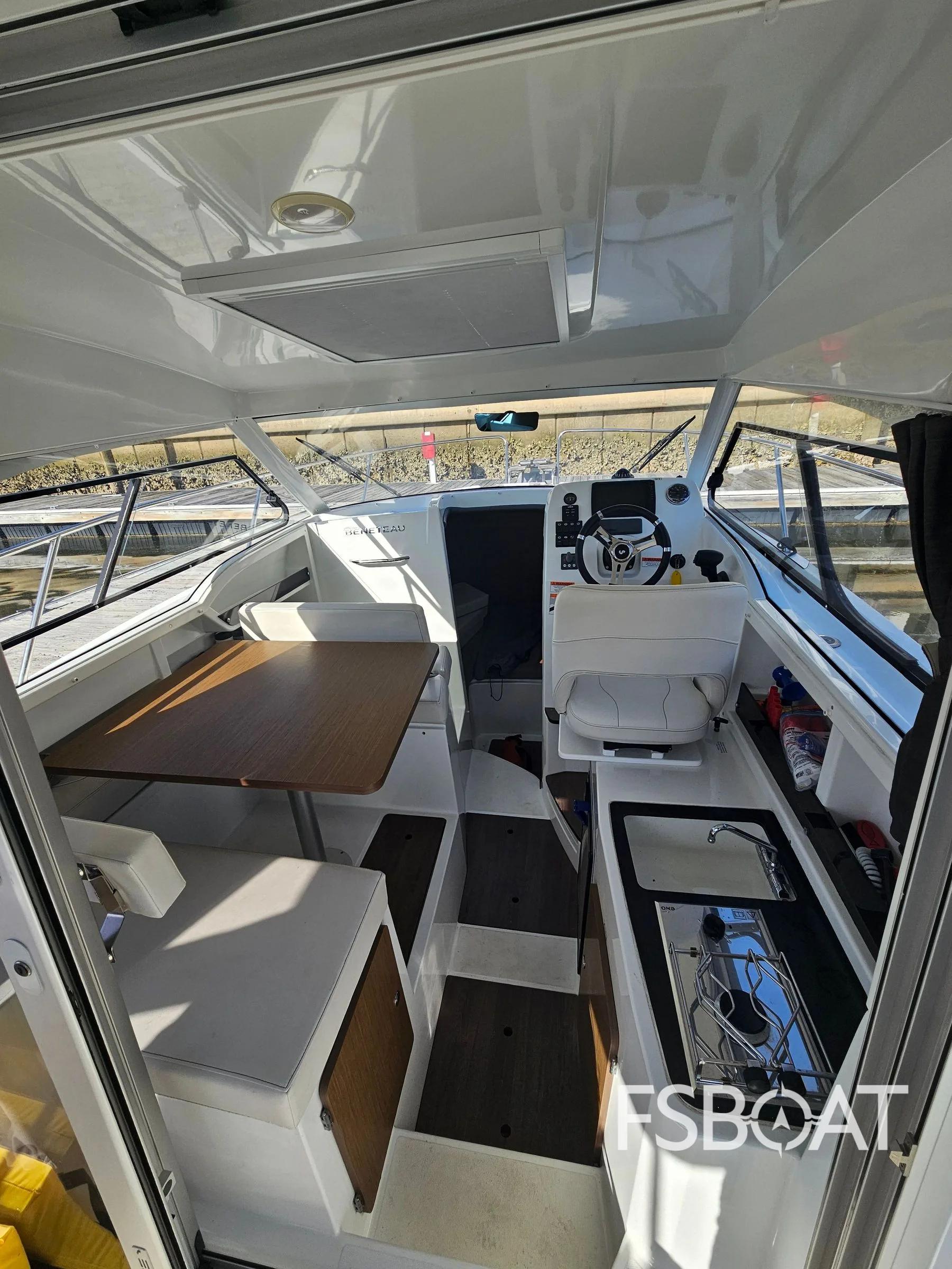 2021 Beneteau Antares 8 - Media 4