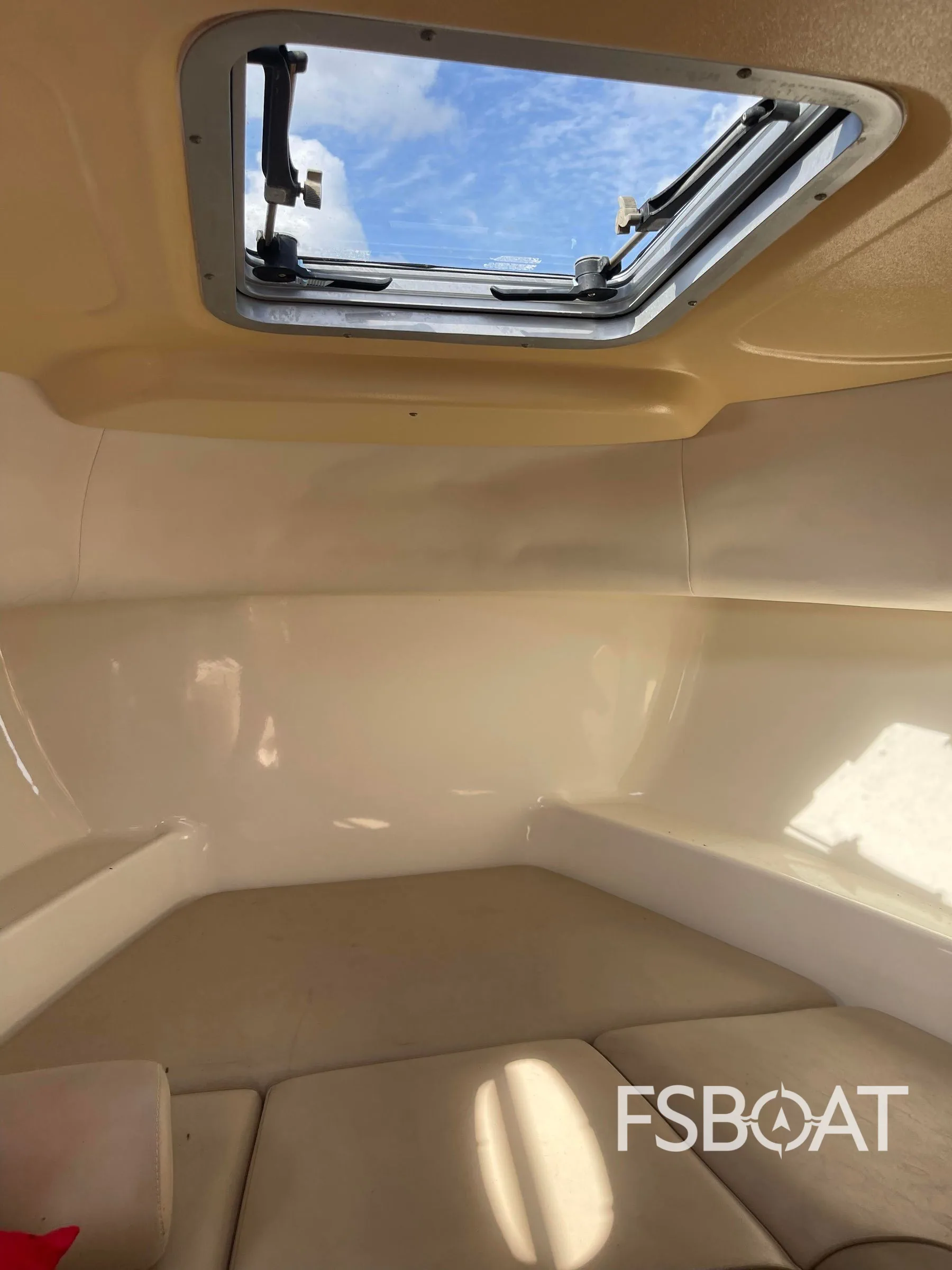 2010 Boston Whaler 235 Conquest - Media 17