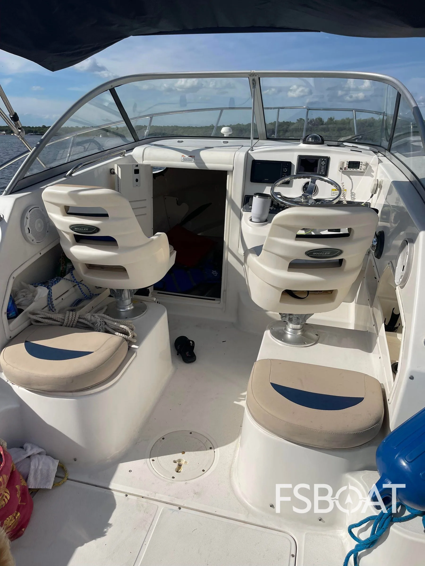 2010 Boston Whaler 235 Conquest - Media 14