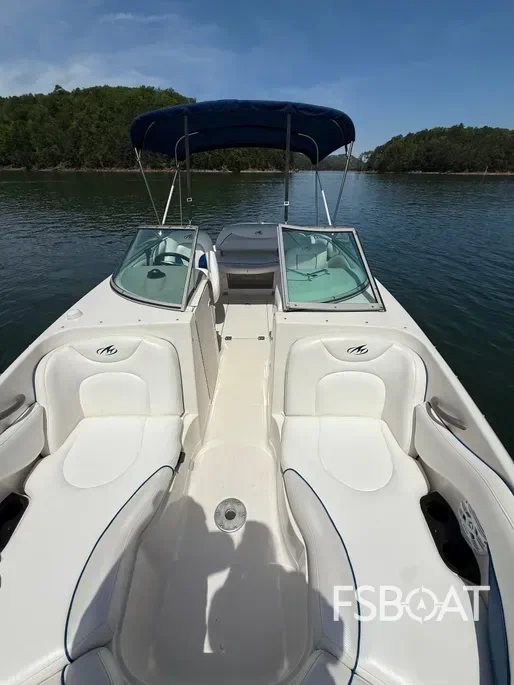2005 Monterey 223 Explorer Sport - Media 11