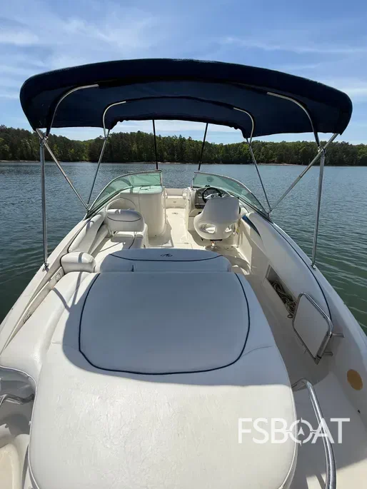2005 Monterey 223 Explorer Sport - Media 13