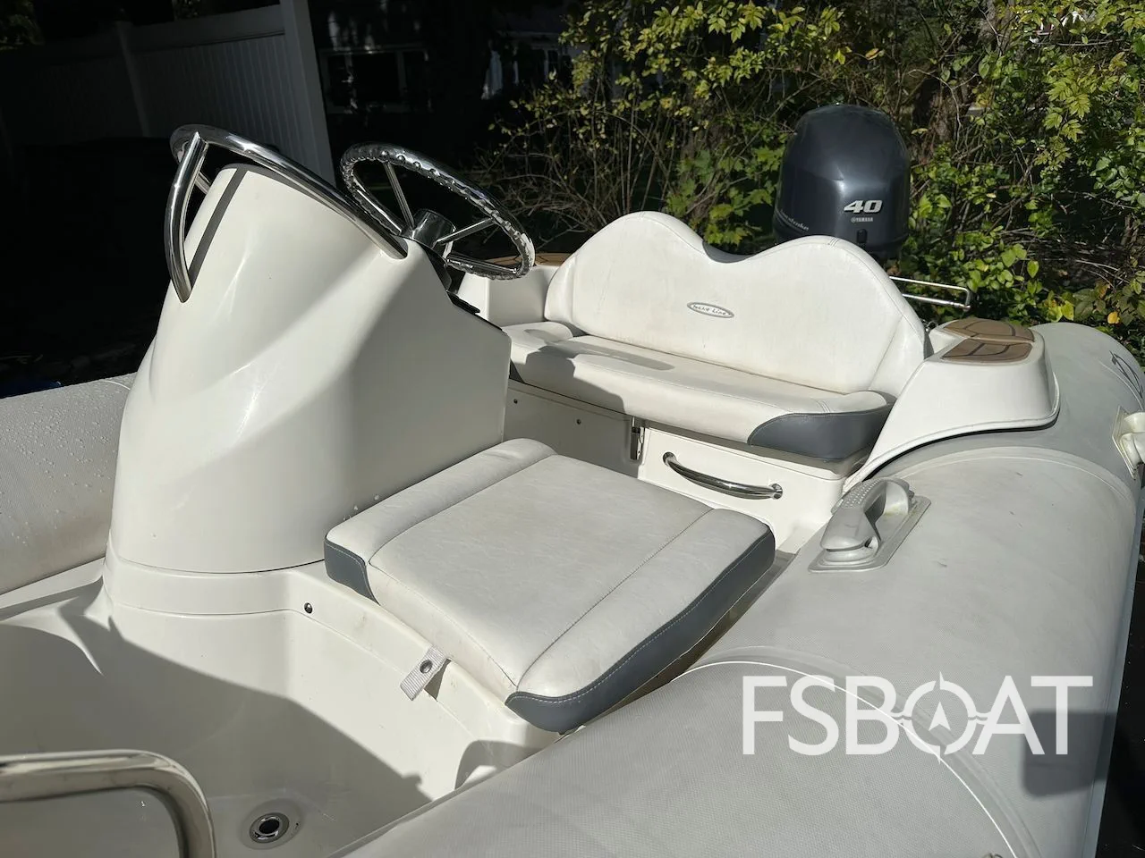 2020 Zodiac Yachtline 340 - Media 3