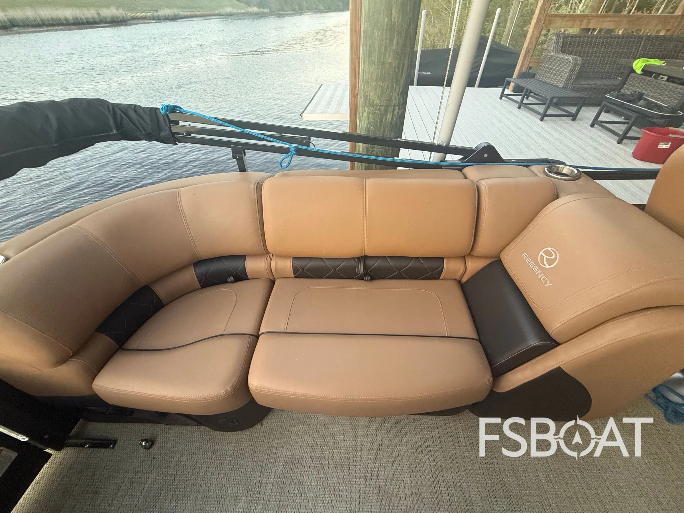 2023 Regency R250 L - Media 8