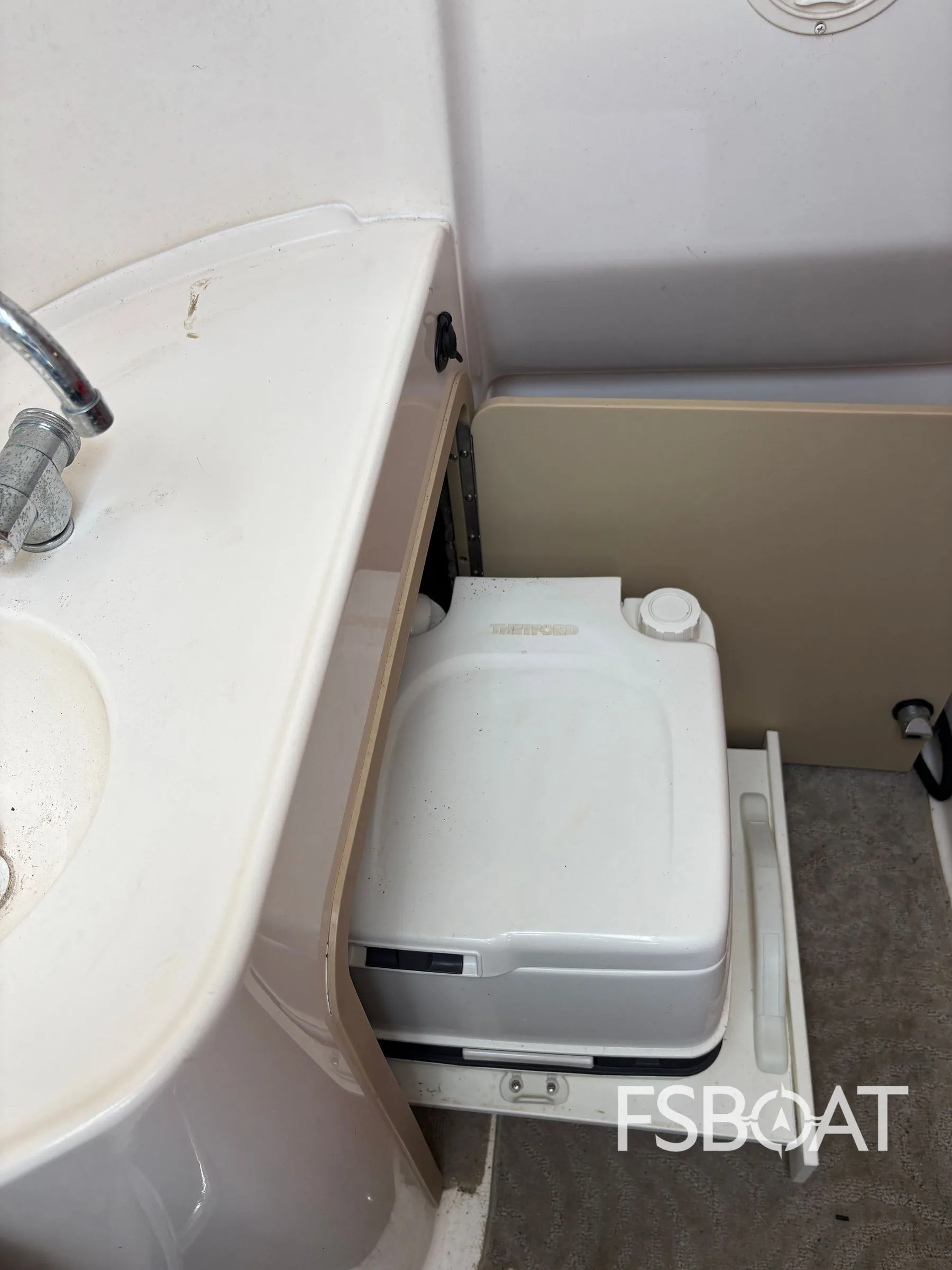 2009 Hurricane SunDeck 260 - Media 22
