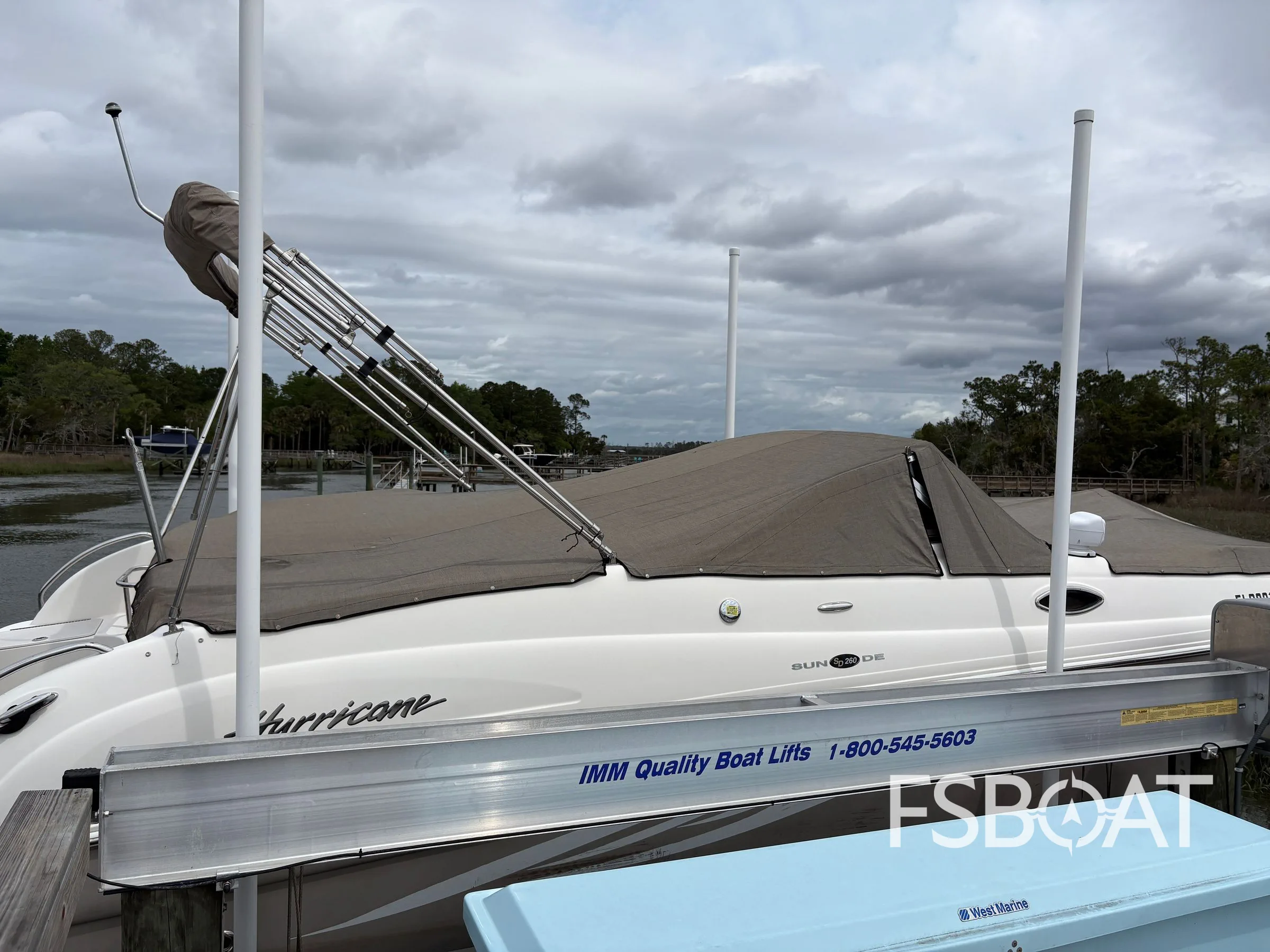 2009 Hurricane SunDeck 260 - Media 2