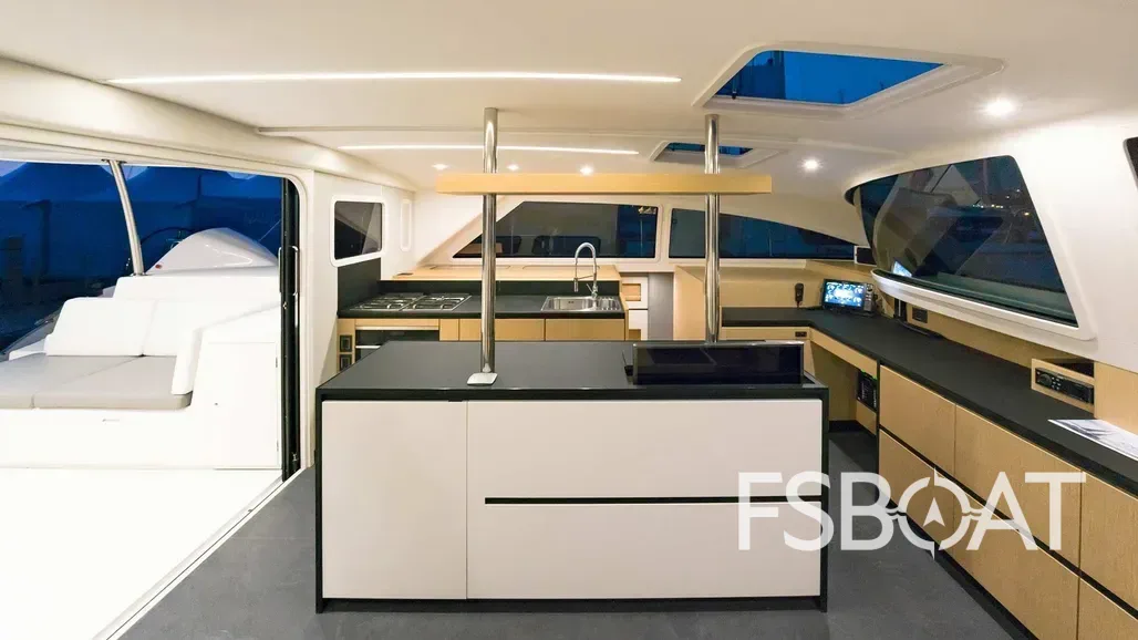 2018 Ice Yachts Ice Cat 61 - Media 15
