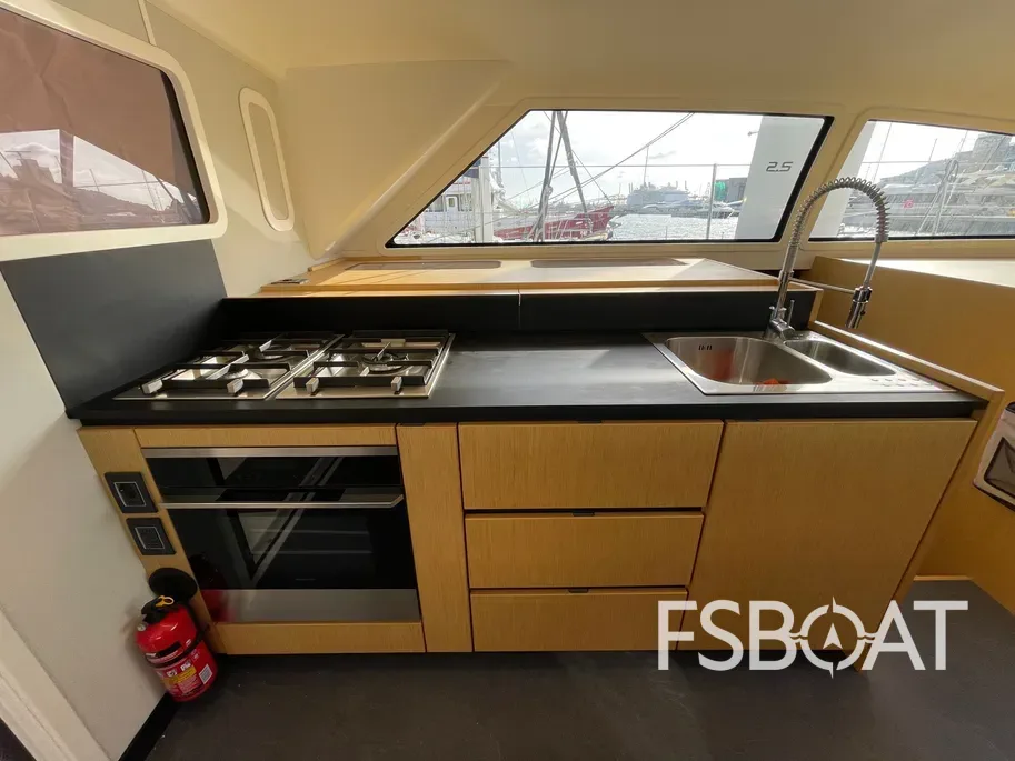 2018 Ice Yachts Ice Cat 61 - Media 13