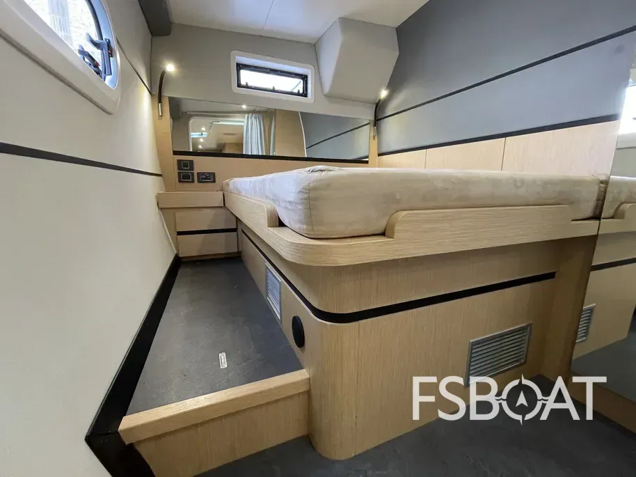 2018 Ice Yachts Ice Cat 61 - Media 23
