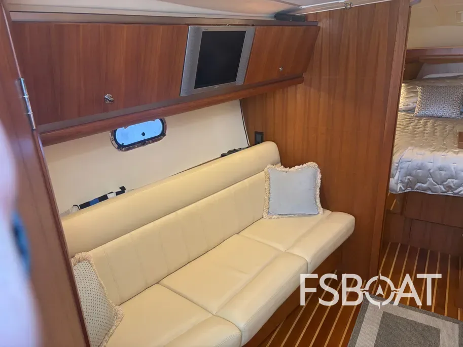 2005 Tiara Yachts Sovran - Media 13