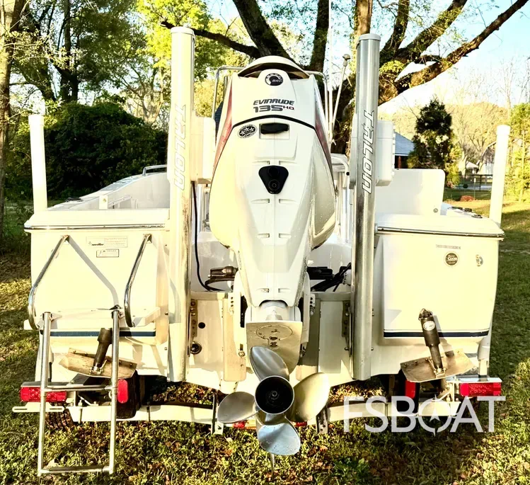 2013 Sea Hunt Triton 177 - Media 8