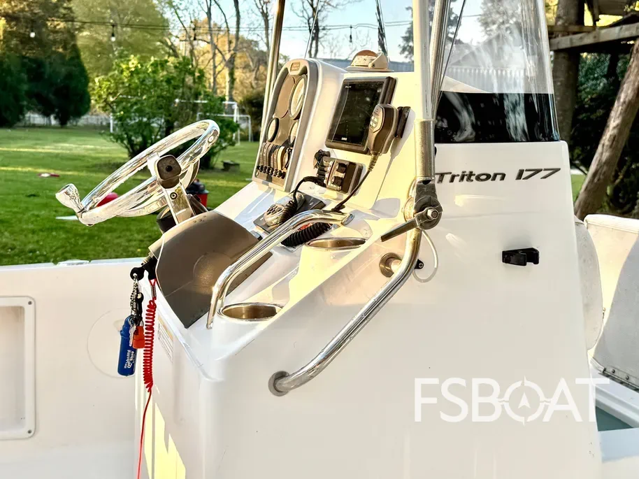2013 Sea Hunt Triton 177 - Media 4