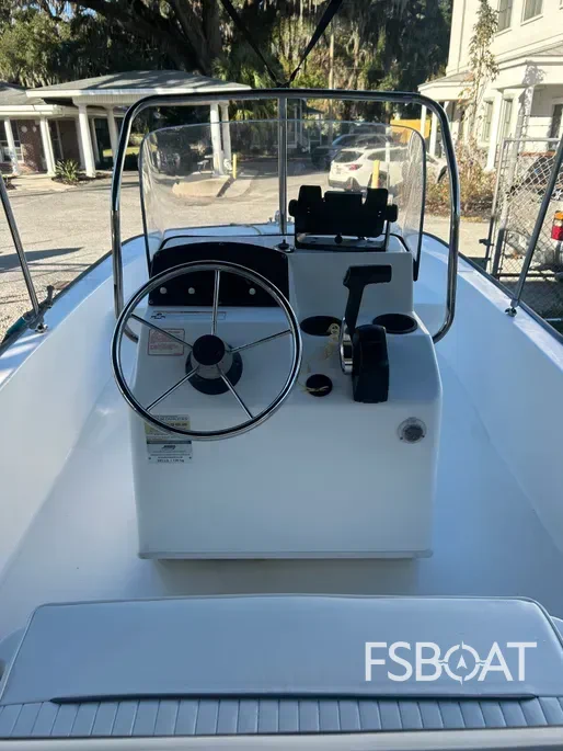 2006 Boston Whaler 150 Montauk - Media 6