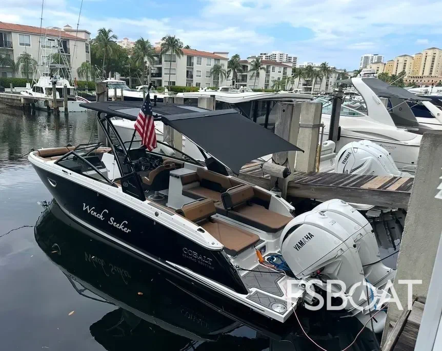 2024 Cobalt R8 Outboard - Media 12