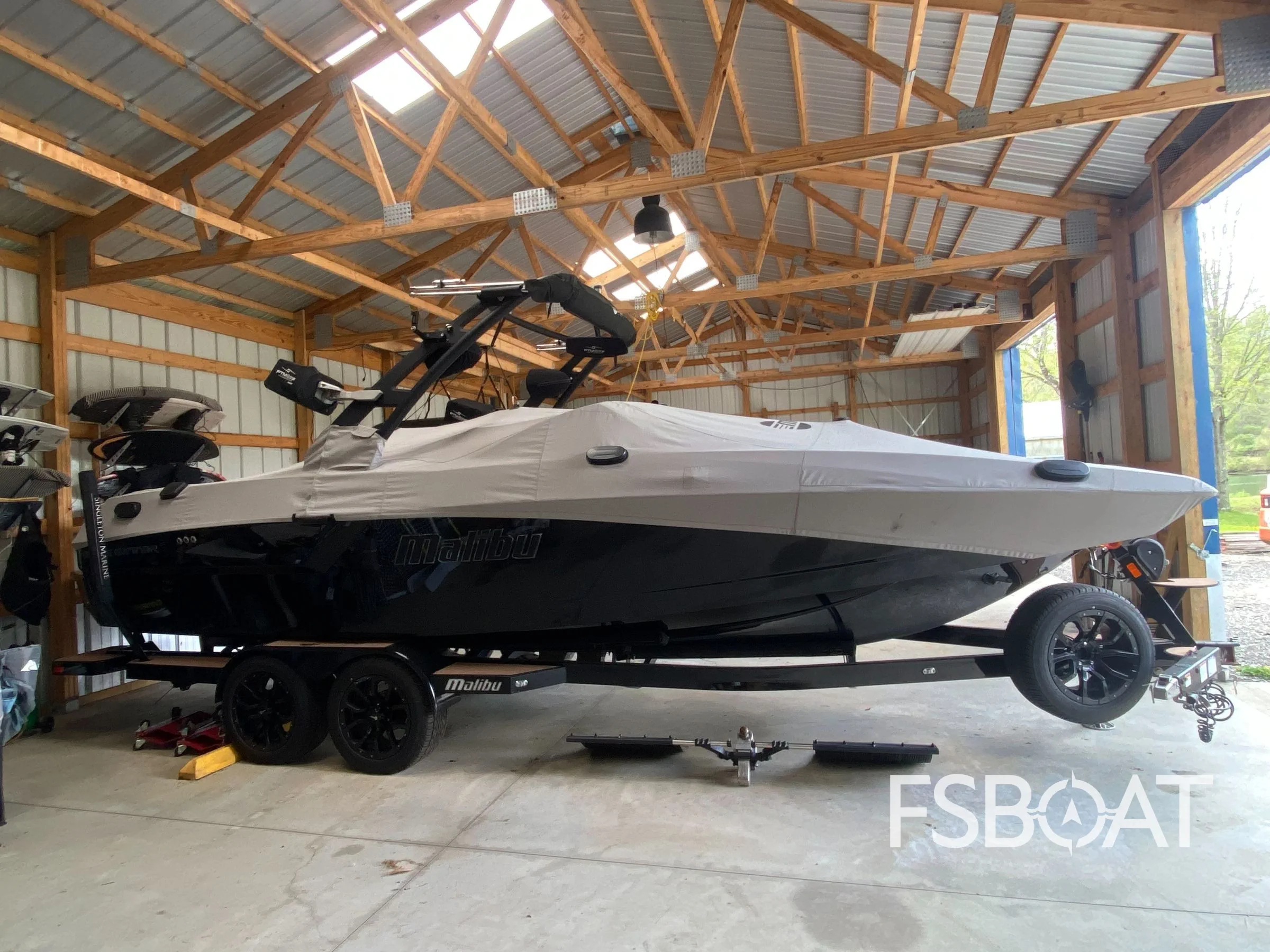 2019 Malibu Wakesetter 24 MXZ - Media 3