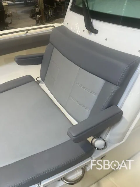 2023 Boston Whaler 280 Outrage - Media 8