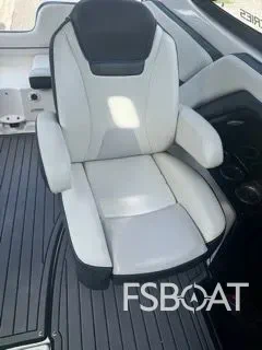 2018 Yamaha Boats 242 Limited S E-Series - Media 9