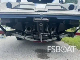 2018 Yamaha Boats 242 Limited S E-Series - Media 23